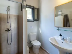 Charming 2-Bed Villa with Private Pool, Garden & Sunning Sunrise Views - Image 2