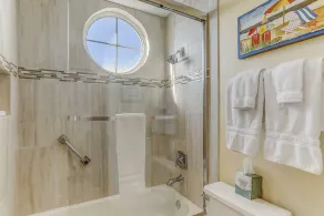 Oceanfront, 2nd-Floor Condo with Balcony, HDTVs, WiFi, AC & Shared Pool - Image 3