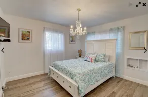 Downtown Delray Beauty pool home Sleeps 10 and close to beach - Image 5