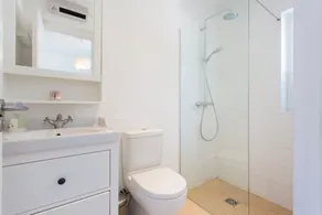 Casa adosada con piscina cerca de la playa – Villa Jodie - Image 3