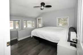 2 Mins to Water, entire house in Port Elgin sleeps 8 and comes with Free Parking - Image 5