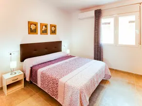 Stunning private villa for 17 people with A/C, WIFI, private pool, TV, patio and pets allowed - Image 5