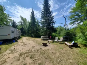 Riverfront Caravan seconds from Bonnechere Provincial Park - Image 5
