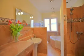 Villa de plage au bord de mer, avec piscine privée et terrain de tennis - Image 2