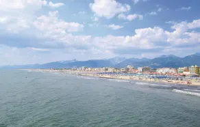 Schönes Haus mit 3 Schlafzimmern in Lido di Camaiore - Image 5