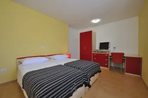 Charmante Villa mit Hydro-Massage-Pool, perfekt für Gruppen von 8 Personen - Image 4