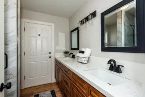 2900sf Riverfront home,no wake zone,5 bdrm, 4 bath Sleeps14,games, Sandy Beach! - Image 3