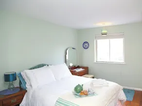 Homely and vibrant, a fabulous family friendly find. - Image 4