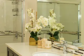 City Ridge Luxury 2 Bedroom - Image 3