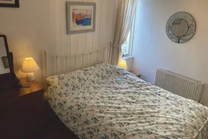 Cosy Bolthole close to Town centre - Image 3