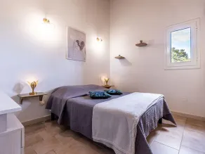 Stunning  villa for 4 people with A/C, WIFI, TV, terrace, pets allowed and panoramic view - Image 4