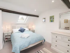 RISEHOLME, pet friendly, character holiday cottage in Ebberston - Image 5
