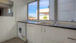 Wobiri - Stunning 3 bedroom house with canal and sea views - Image 2