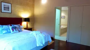 Kangaroo Creek Forest Grove Chalets - Image 2