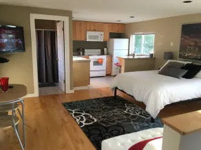 Hill Top Flat With Wifi, Parkering og A / C - Image 3