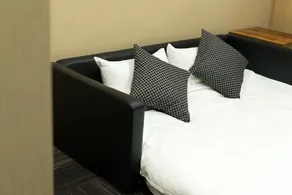 Jacuzzi Suite - Image 5