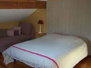 Cozy Mountain Retreat in Lubine: 2BR, Wi-Fi, Fireplace, Near Ski Resorts & Hiking Trails - Image 4
