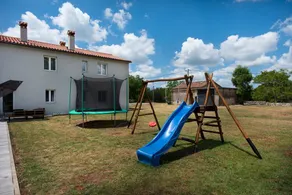 Countryside villa with 6 bedrooms and large pool - Image 2