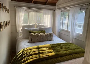 The 111. An award winning cottage renovation in the heart of historic Lakeside. - Image 4
