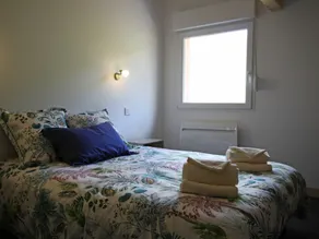 Cottage for 4 with covered terrace, private parking, pet-friendly - Image 4