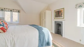 Quarry Lodge, Lydney - sleeps 6 guests in 3 bedrooms - Image 4