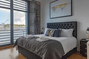 1 Bed- Pureserviced 13 Brewhouse - Image 3