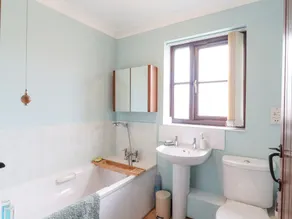 1 THE GARDENS, pet friendly, with a garden in Haughley - Image 4