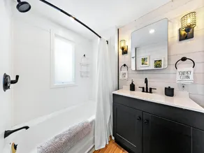 Amazing home in Surf City with 4 Bedrooms, Internet and WiFi - Image 4