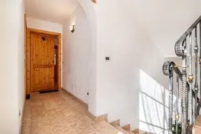 Apartment '3' with Mountain View, Shared Garden and Wi-Fi - Image 2