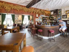 The Trusty Servant Inn - Image 2