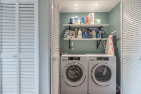 Newly Renovated Lakeview Condo Complex First Floor Oasis! - Image 2