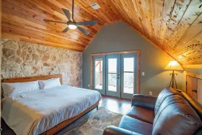Exquisite Hill Country Cottage-Giraffe and wildlife experiences - Image 5