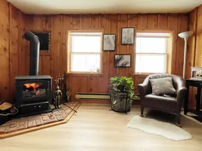Serene Cozy Vacation House with indoor heating pool - Image 2
