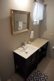 New Kingston Guest Apt Surbiton - Image 5