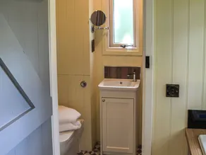 1 chambres à coucher à Cantley - Image 2