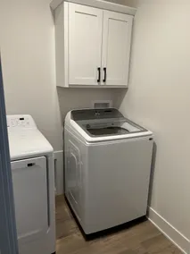 Fun! New townhome, Near Memorial Stadium  - Image 4