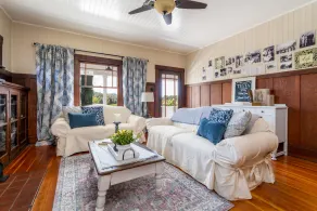 Vackra Vineyard Farmhouse - Image 5