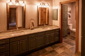 Stunning Waterfront Modern Cabin inNational Forest Saturday/Saturday Wkly Rental - Image 3