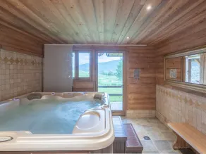 Chalet skis aux pieds avec jacuzzi et sauna - Image 2