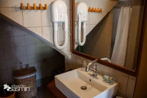 Two Bedroom luxury apartment - Image 3