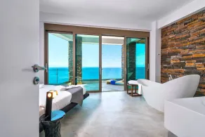 Villa Blue Lagoon -Unifying your luxury senses -SEAFRONT - Image 2