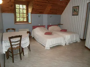 Charming Cottage Near Bercé Forest: Fireplace, Billiards, Garden, Close to Hiking & Cycling Trails - Image 3