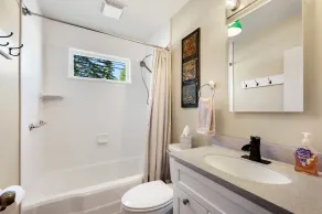 Perfect for families!!, Baileys Harbor 3 Bedroom House! Sleeps 6 plus 2 under 12 - Image 2