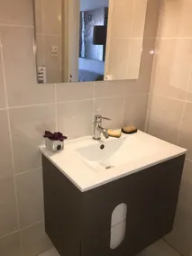 lejlighed i bopæl mindre end 5 minutter fra stranden, parkering - Image 3