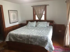 Hermosa propiedad en el lago Erie, 6 recámaras, 4 baños, playa privada, porche. - Image 4