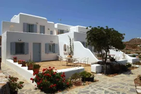 Lino Apartments - Image 2