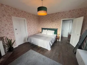 5 Bedroom Masters House, sleeping up to 8 Adults and 4 Children, fully equipped. - Image 4