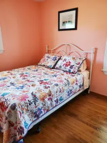 Blueberry Hill...sweet 3 bedroom vacation home in beautiful St. Clair. - Image 4