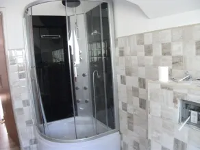 Maison de vacances avec vue sur le lac pour 10 personnes avec appareils de distribution d'eau gratuits - Image 2