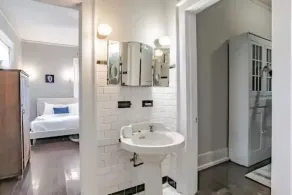 The Leinkauf Beauty-Modern Amenities, Local Charm! - Image 4